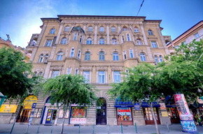 Central Rooms at Rákóczi Square